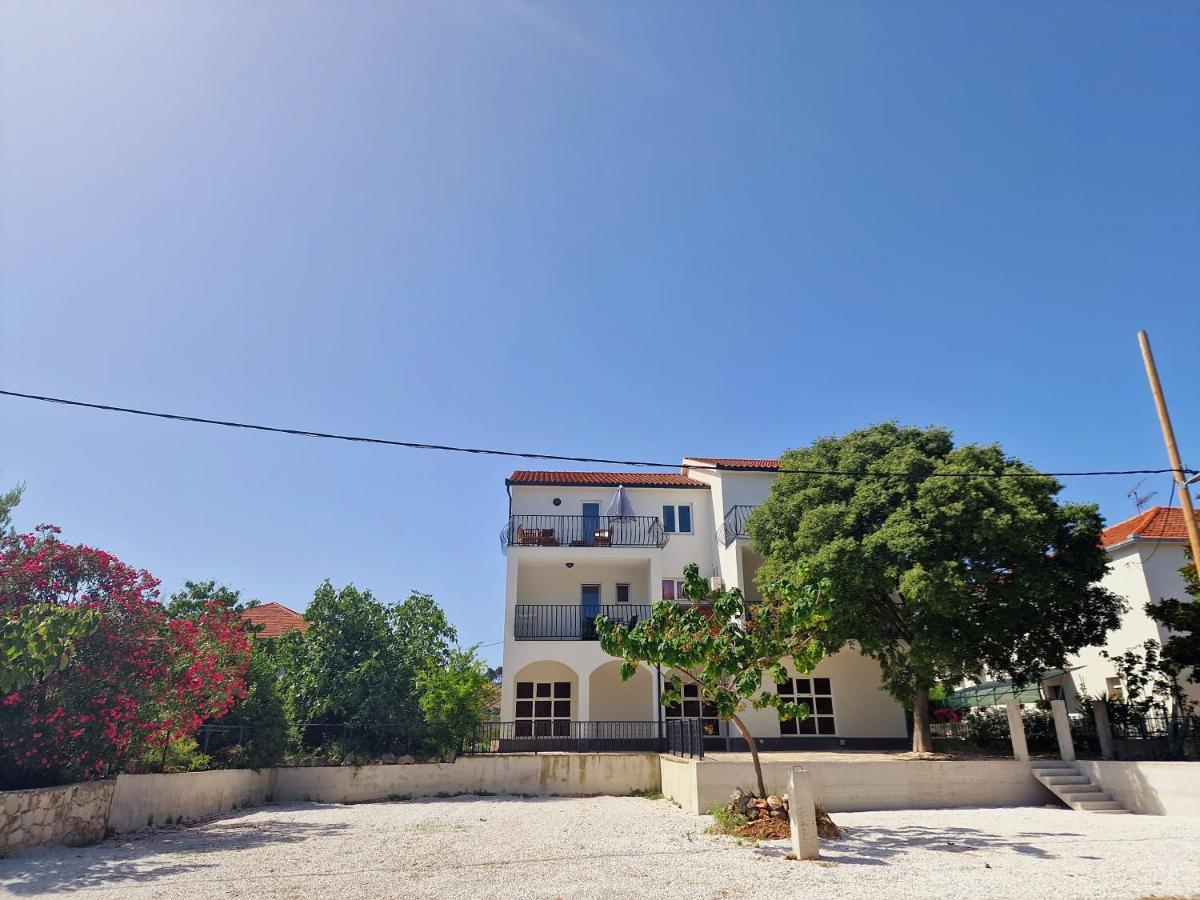 Residence Biocic Donji Okrug  Buitenkant foto