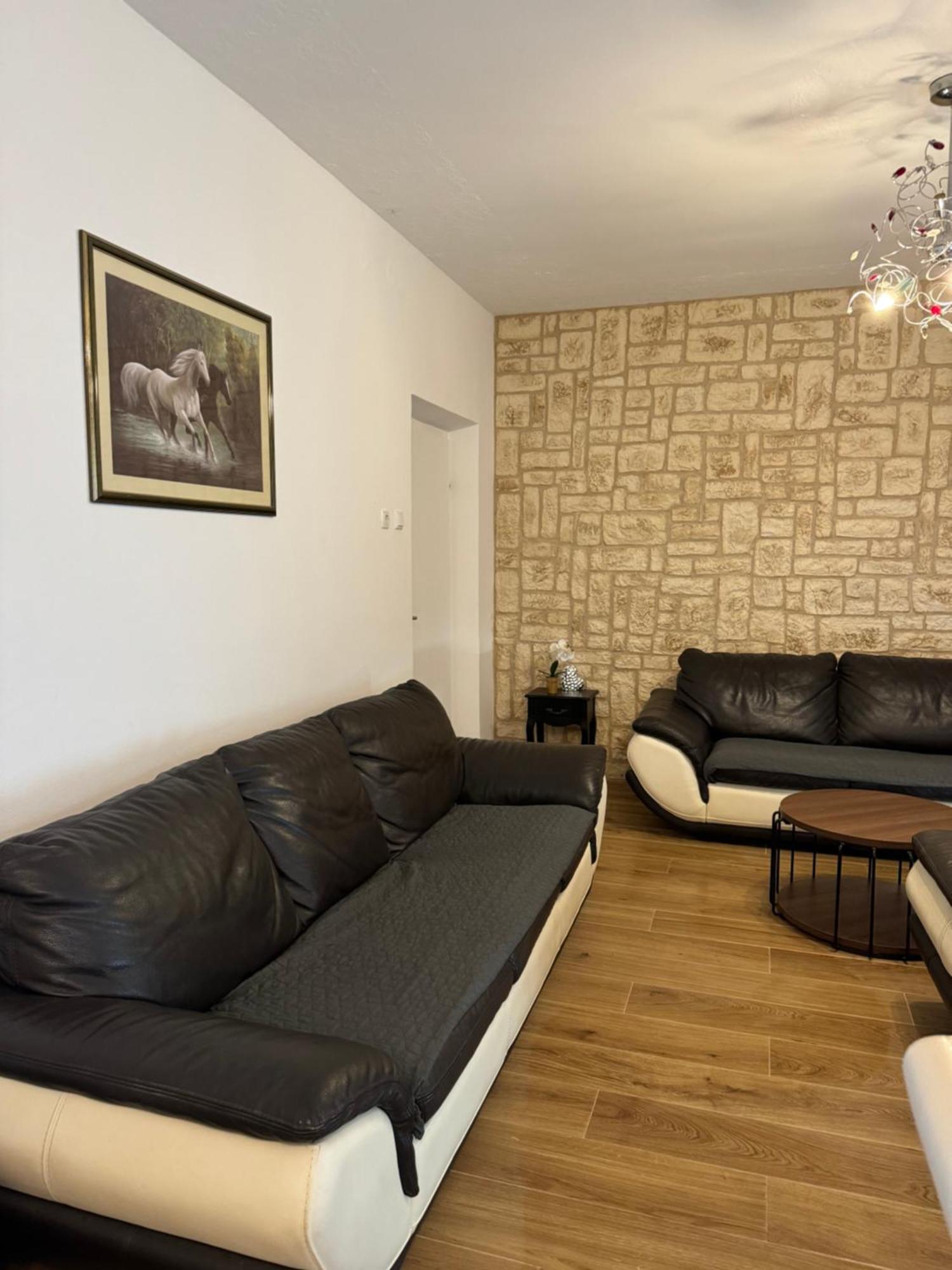 Residence Biocic Donji Okrug  Kamer foto